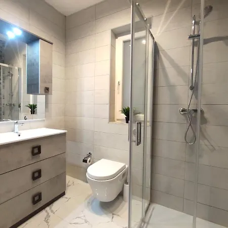 3 Bedroom Near Seafront *