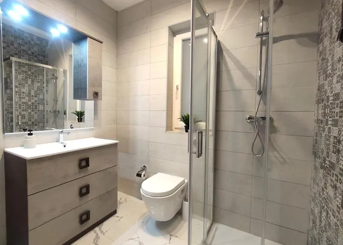 3 Bedroom Near Seafront *