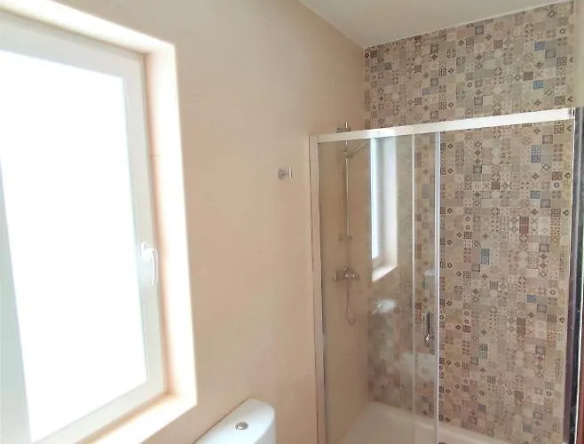 3 Bedroom Near Seafront